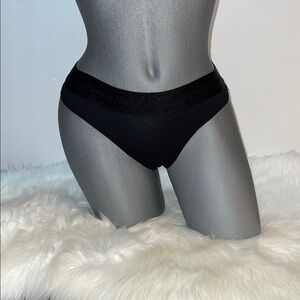 Victoria’s Secret Pink Logo Thong Elastic Underwear Panty. NWT